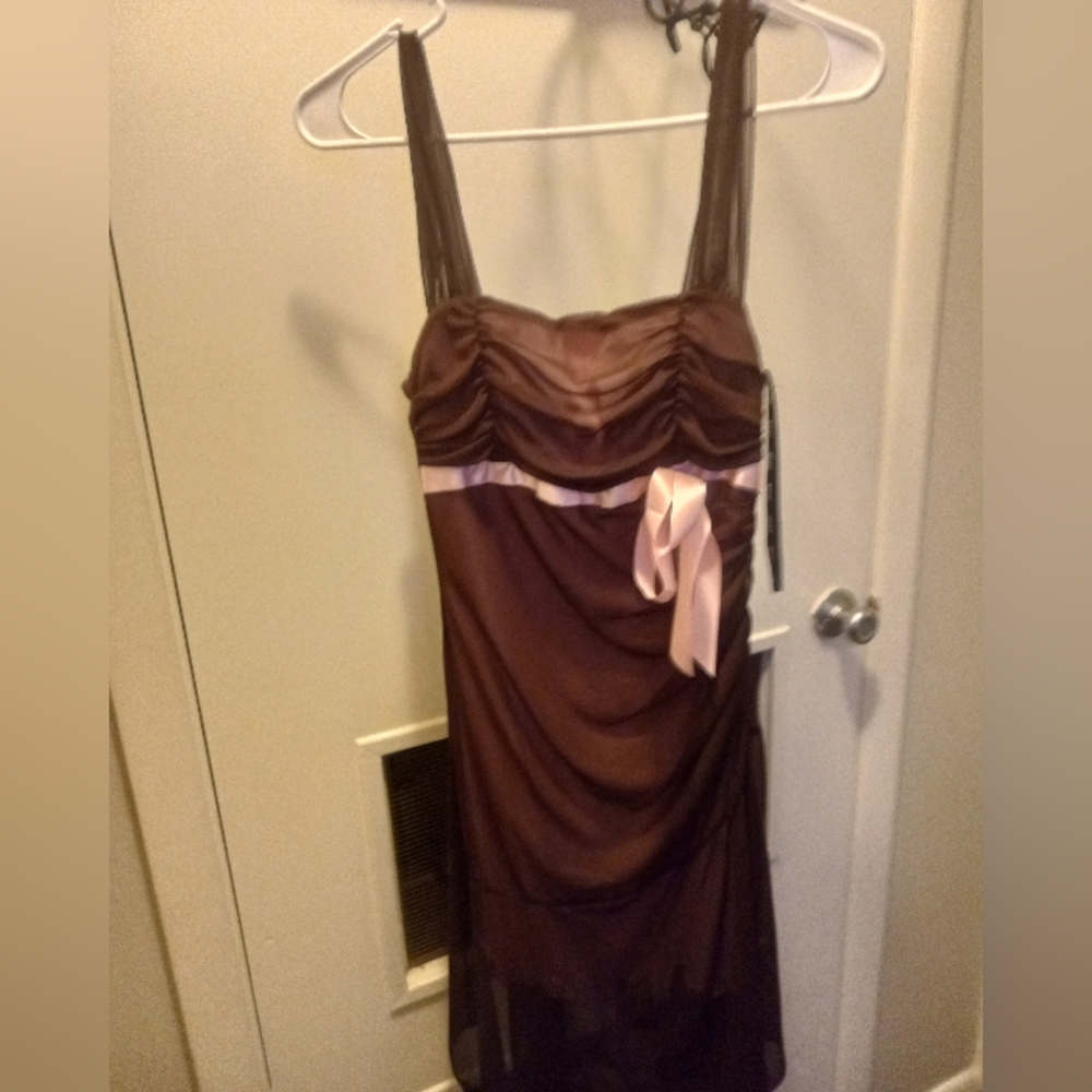OXOXO Brown w/pink ribbon dress